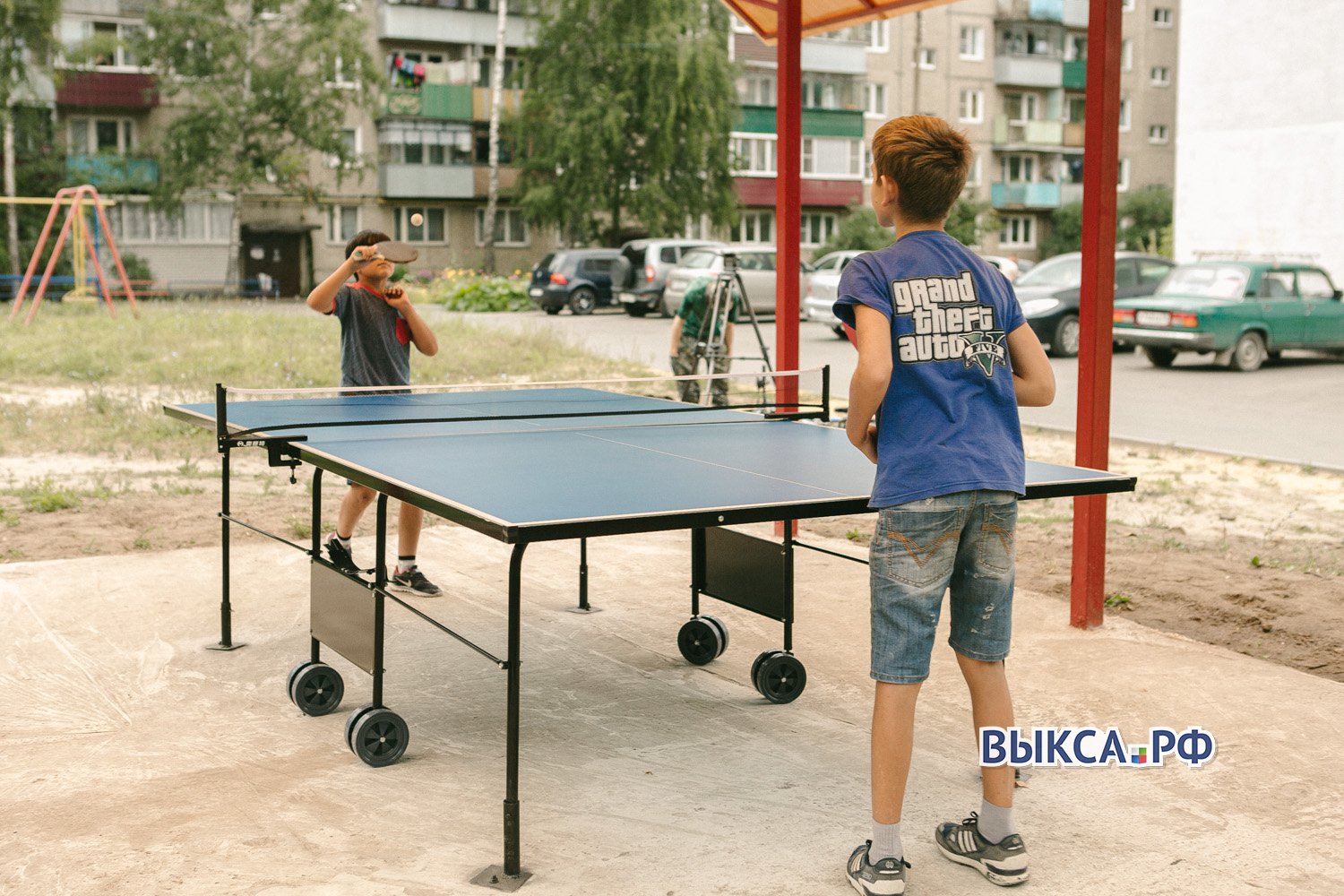 ОМК-Партнерство: в микрорайоне Гоголя открыли площадку для настольного  тенниса